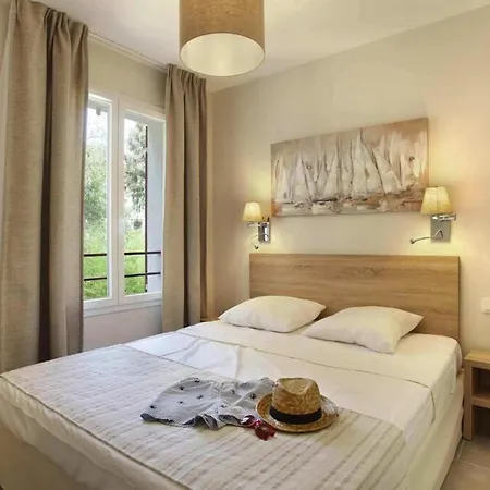 Residence Prestige Les Canissons, Cavalaire-Sur-Mer *